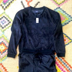 Black velour matching sweatshirt and joggers from Gap, NWT size S
